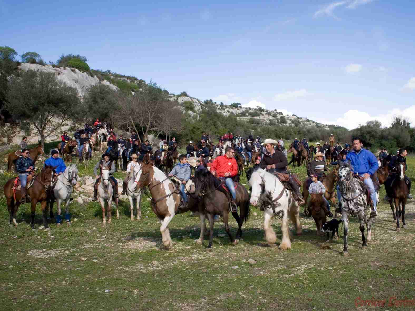 140 cavalieri e amazzoni da tutta la Sicilia alla “3ª passeggiata a cavallo”