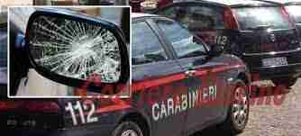 I Carabinieri: «Attenti alla “truffa dello specchietto”, non fatevi ingannare»