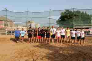 Le due squadre femminili che si sono sfidate nel torneo di beach soccer