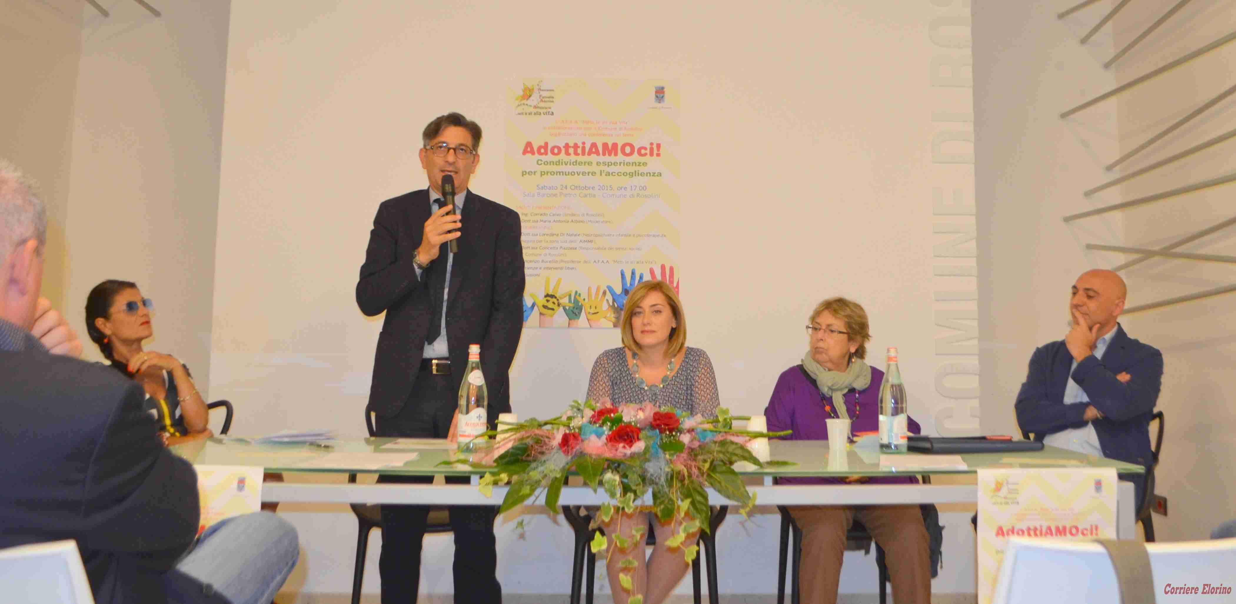 Successo di pubblico per la conferenza “AdottiAMOci…Condividere esperienze per promuovere l’accoglienza”