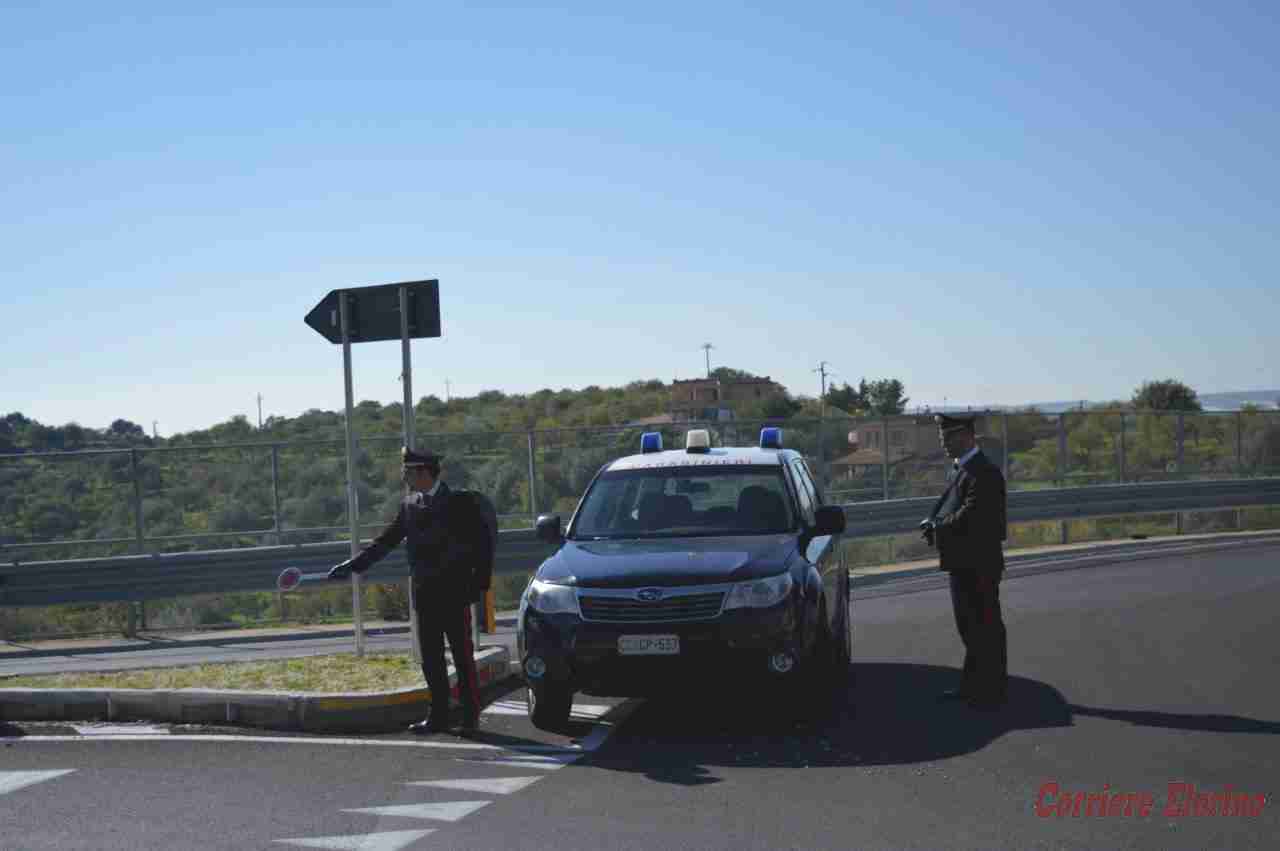 Tentano di investire un Carabiniere e poi scappano: arrestati