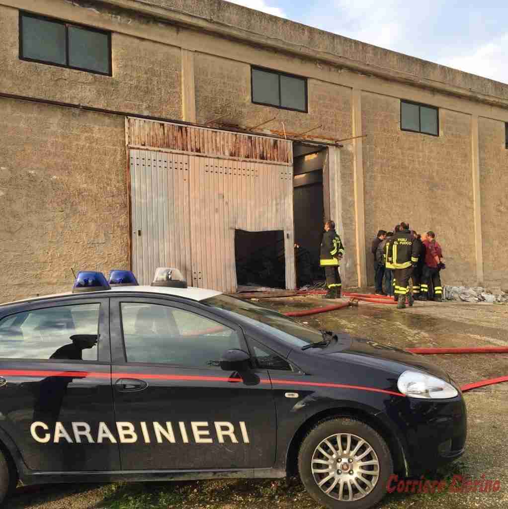 In fiamme capannone in contrada Masicugno