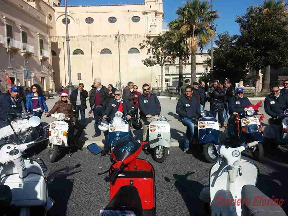 Il Vespa Club “Sacro Cuore” di Rosolini premiato al 1° Raduno Natale in Vespa