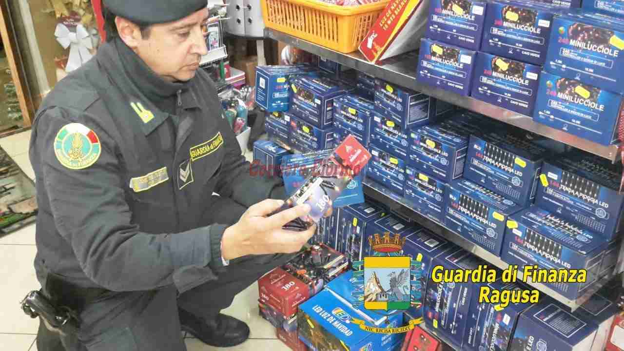 Operazione “Natale sicuro”: la Guardia di Finanza di Ragusa sequestra oltre 220 mila luminarie non sicure