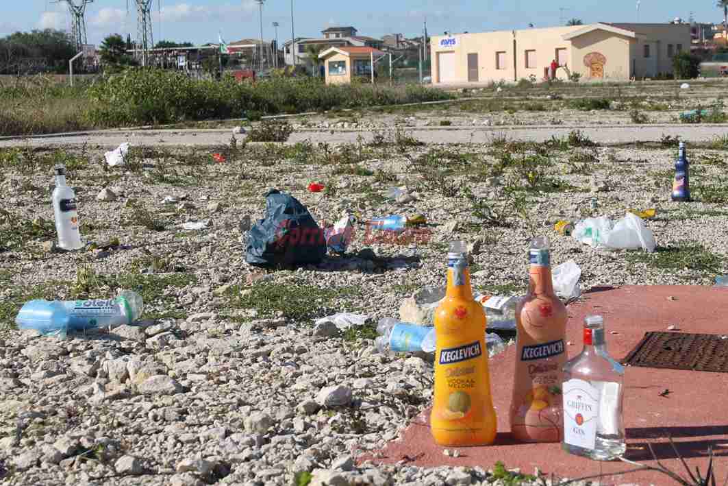 Protezione civile: l’area di contrada Casazza piena di rifiuti dopo la festa di capodanno