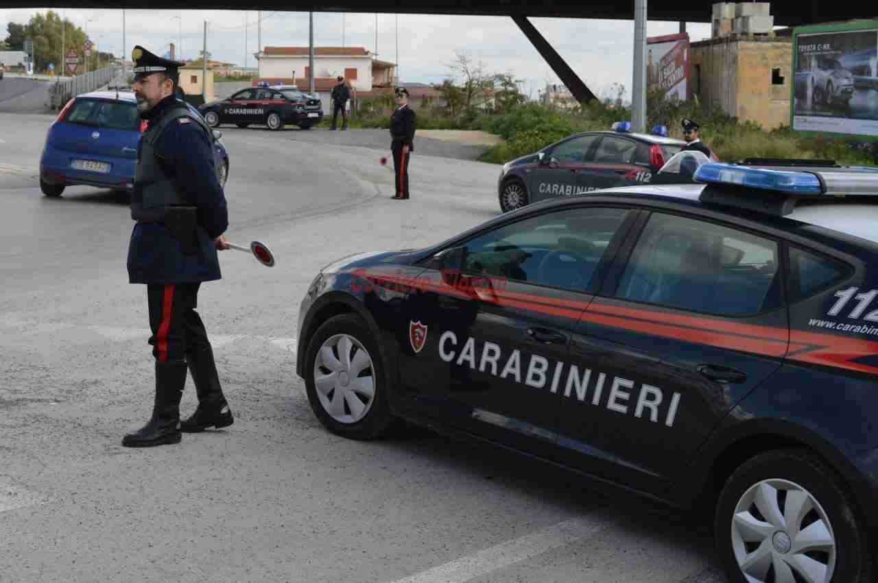 Sequestrati 300 prodotti alimentari in un negozio di Rosolini