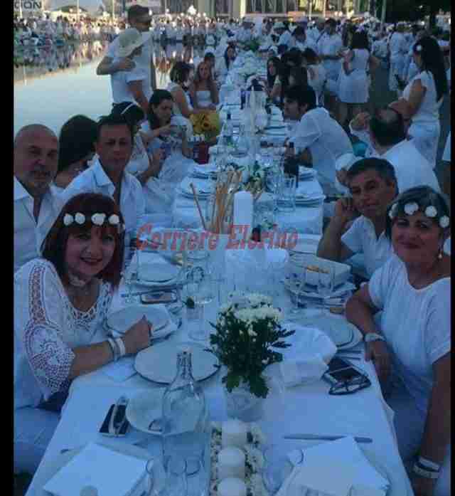 Cena in bianco: domani sera piazza Garibaldi diventa “camera da pranzo” a cielo aperto