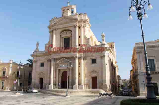 Furto nella notte in Chiesa Madre, la sagrestia messa a soqquadro