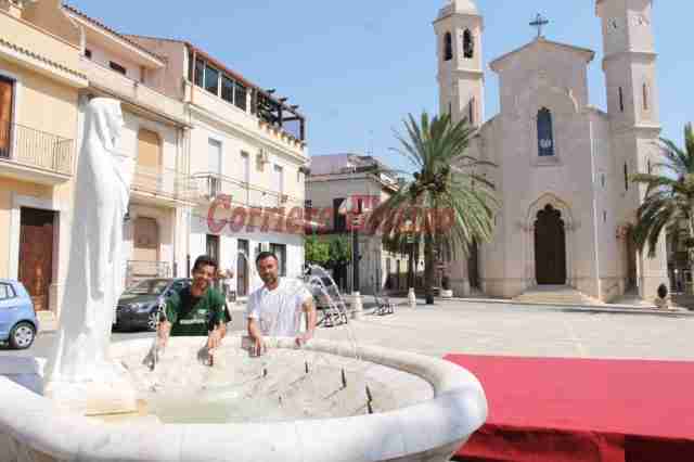 Parrocchia e volontari riattivano la fontana di piazza Crocifisso in onore della Madonna dell’Assunta