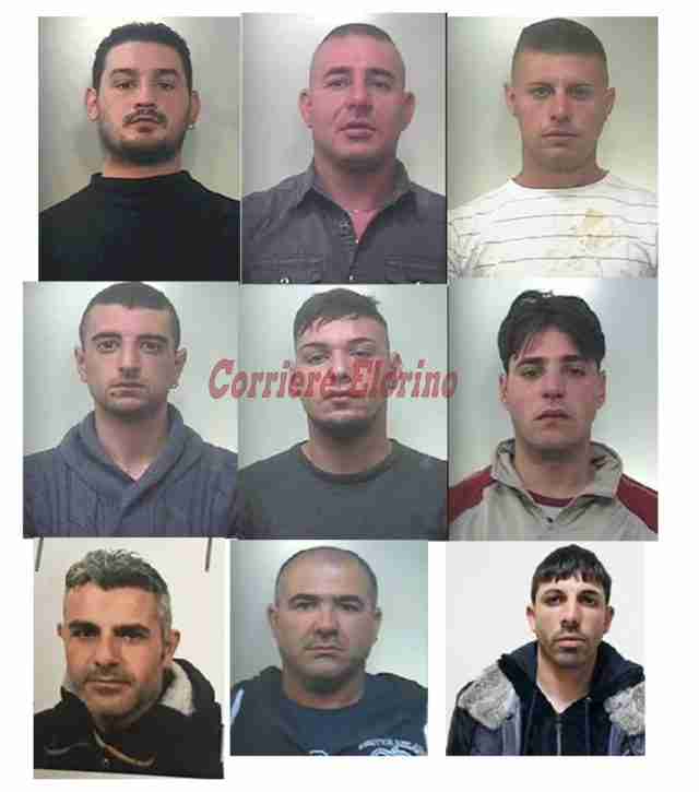 “Rubano i bancomat con l’escavatore”, i Carabinieri arrestano 9 persone