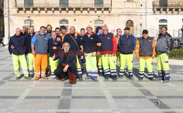 “Per i netturbini non ci sono soldi, ma terremo la città pulita”