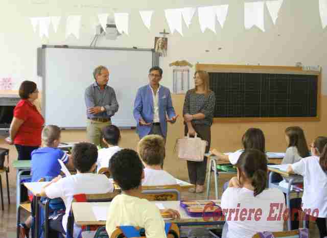 Il sindaco Calvo e l’assessore Giallongo in visita alle scuole di Rosolini