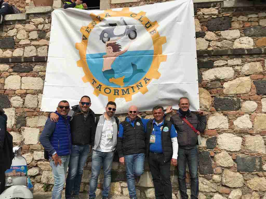 Il “Vespa Club Rosolini” presente al raduno regionale “Profumo di miscela”