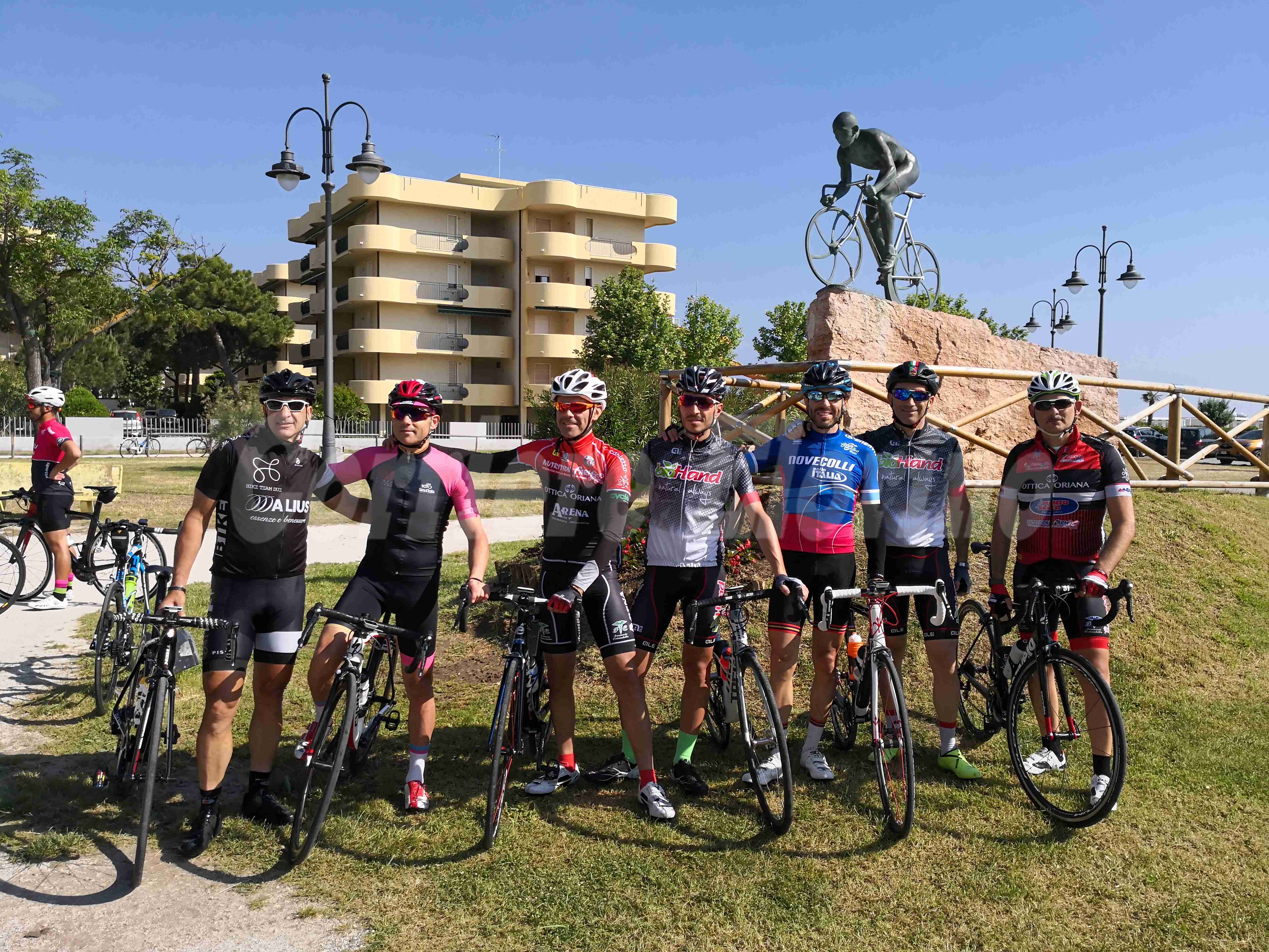 Grande partecipazione di ciclisti rosolinesi alla “Nove colli” di Cesenatico