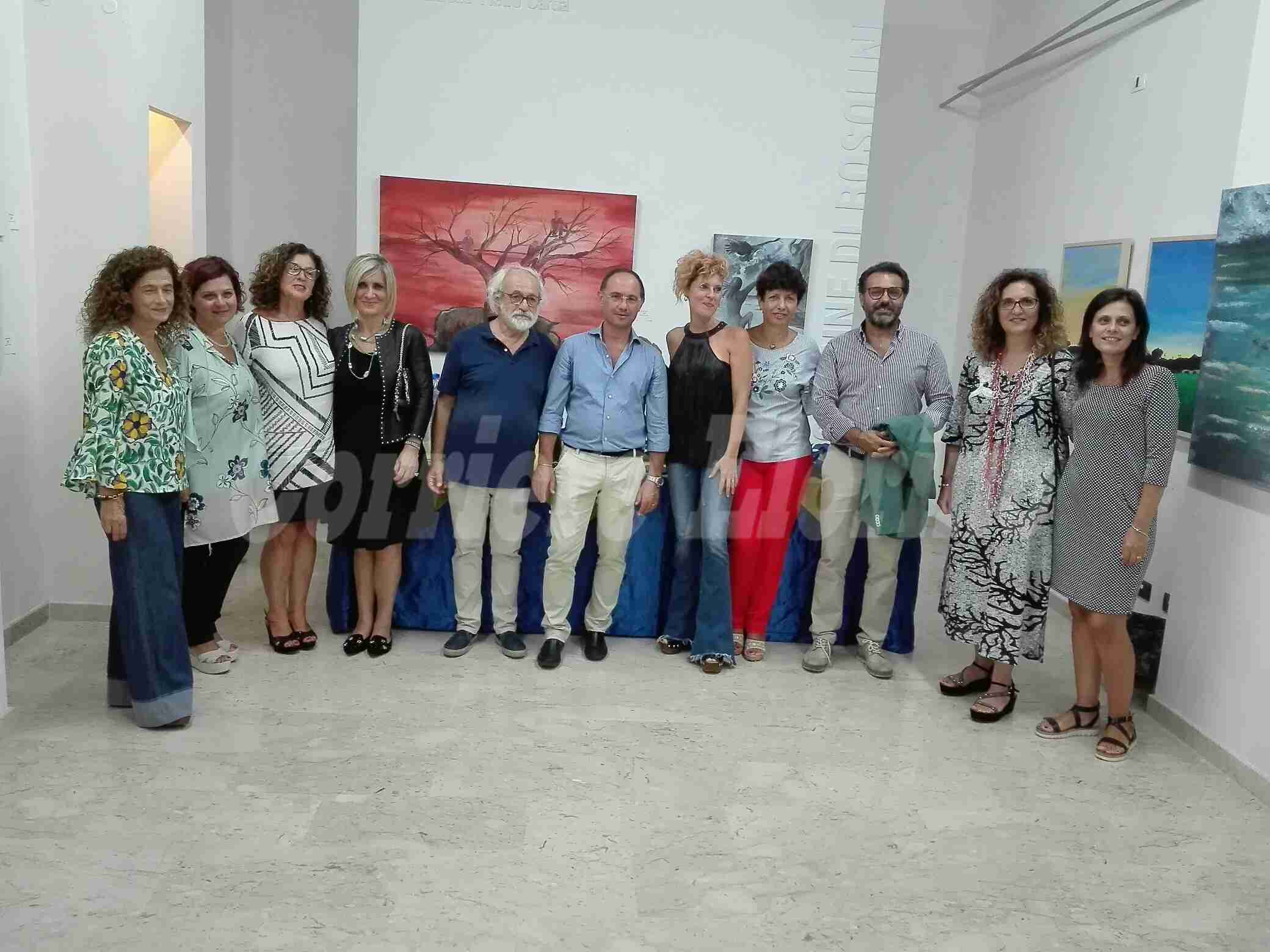 “Oltre… il mare”, collettiva di pittura presso la Sala Cartia del Palazzo Comunale