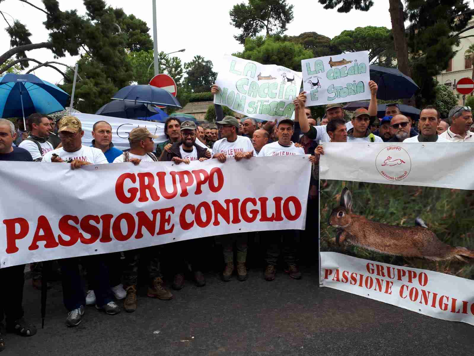 “La caccia non si tocca”. Cacciatori in protesta a Palazzo dei Normanni