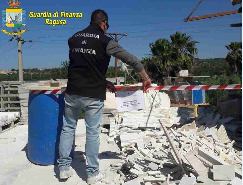 Guardia di Finanza, sequestrate tre discariche abusive tra Ispica e Pozzallo