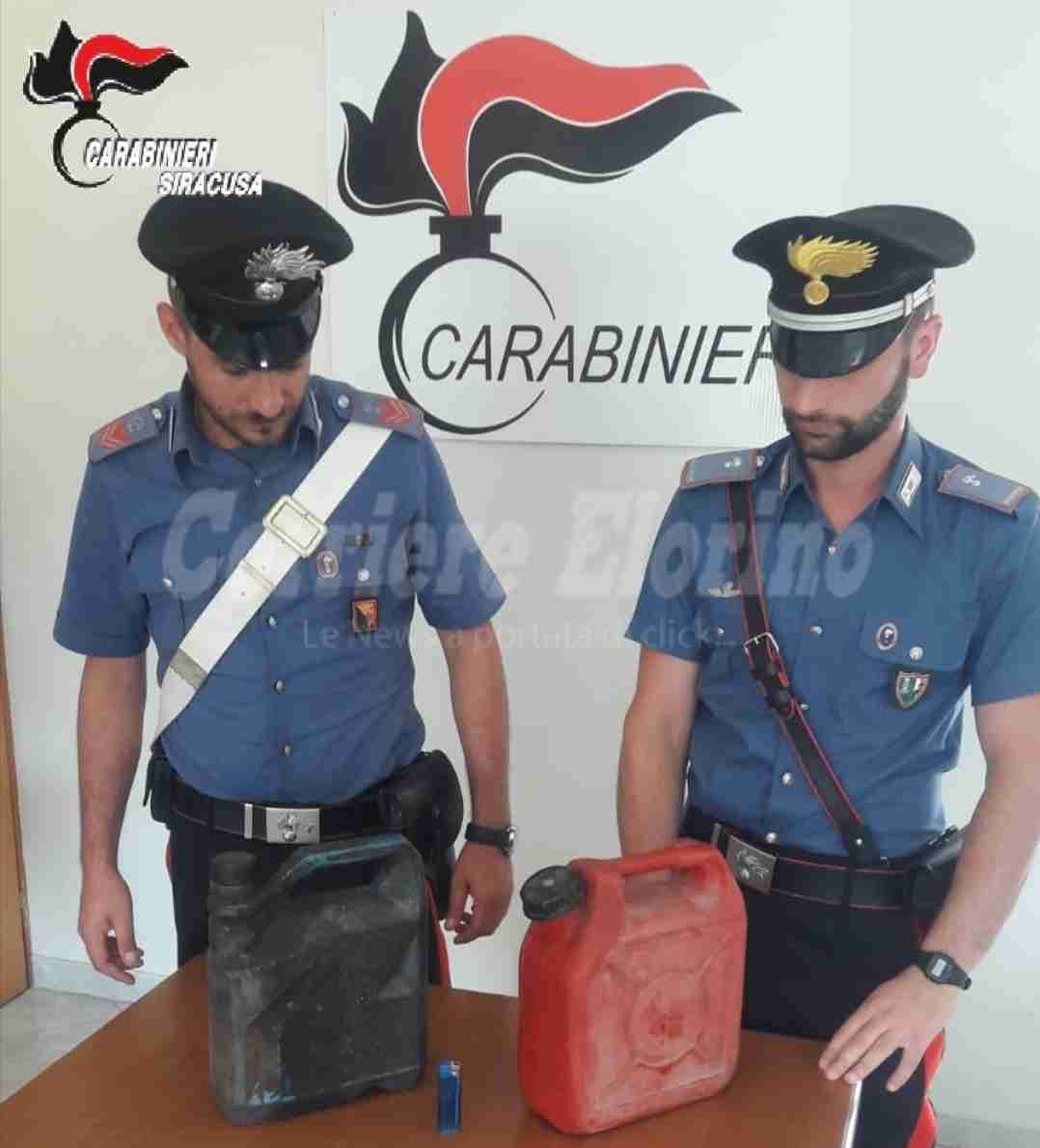 Sorpreso ad appiccare fuoco in un campo, denunciato 65enne di Pachino