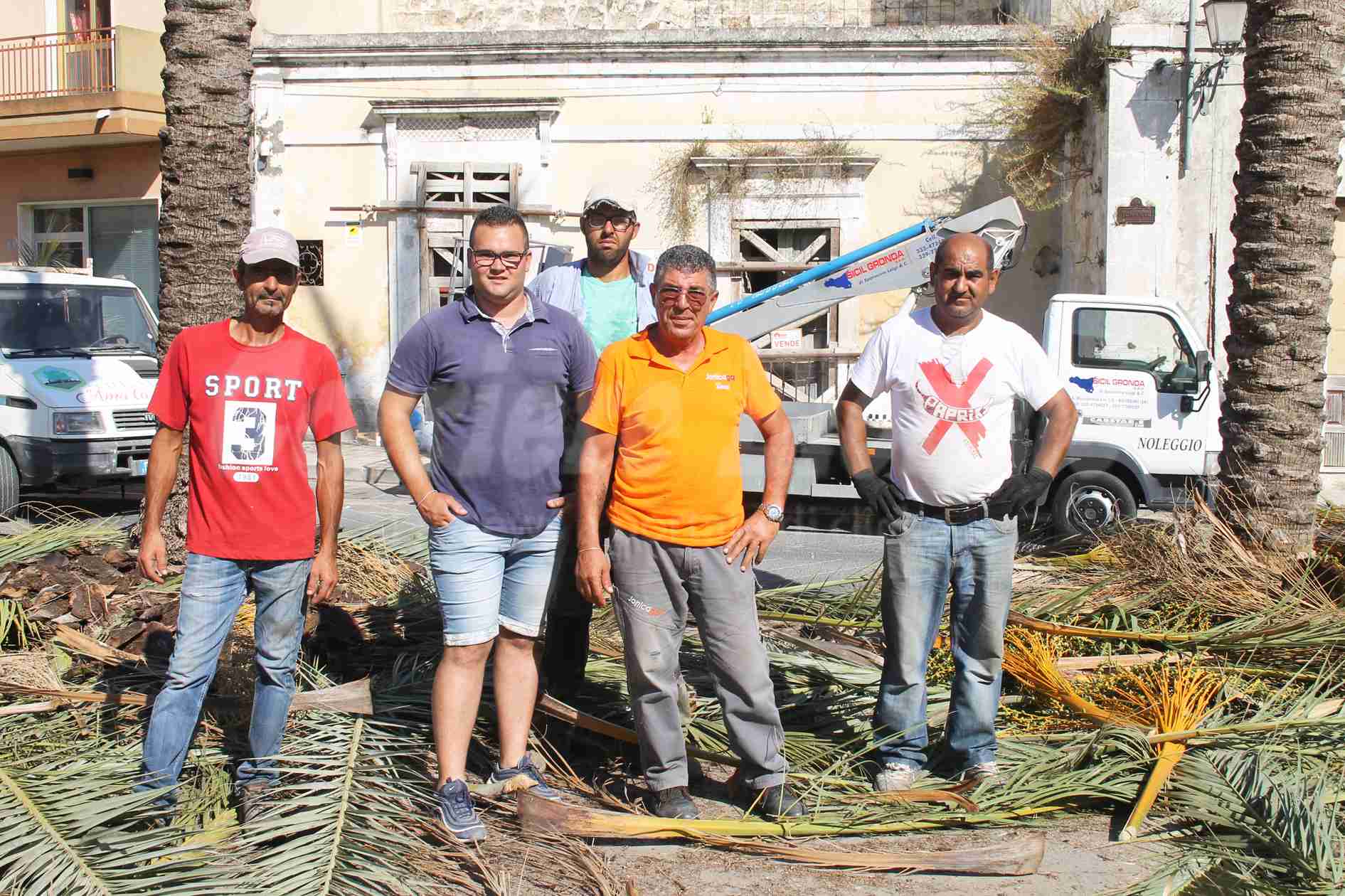 “Aiutare Città Verde è ormai un contagio”, con la “Sicil Gronda” sistemata piazza ai Caduti