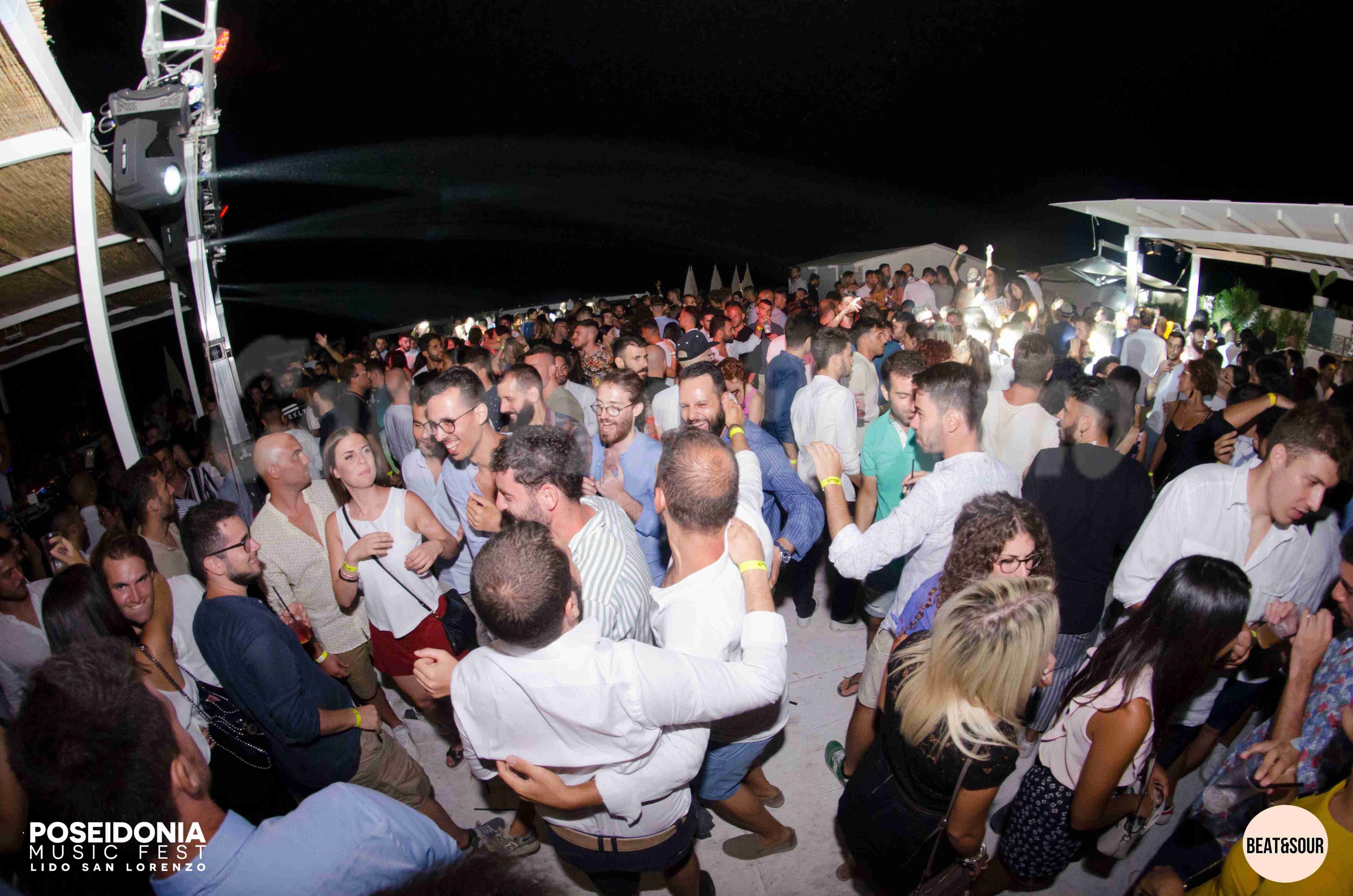 A Ferragosto si balla sotto il cielo di San Lorenzo: continua il Poseidonia Music Fest