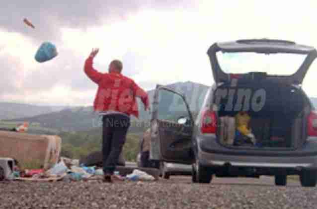 Rifiuti abbandonati in autostrada, il Cas: “In arrivo le telecamere”