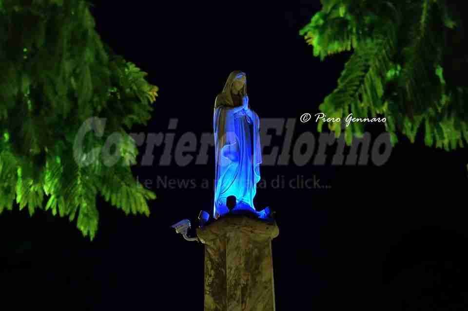 Giornata dei diritti dell’infanzia: Unicef e Anci illuminano di blu un monumento di Rosolini