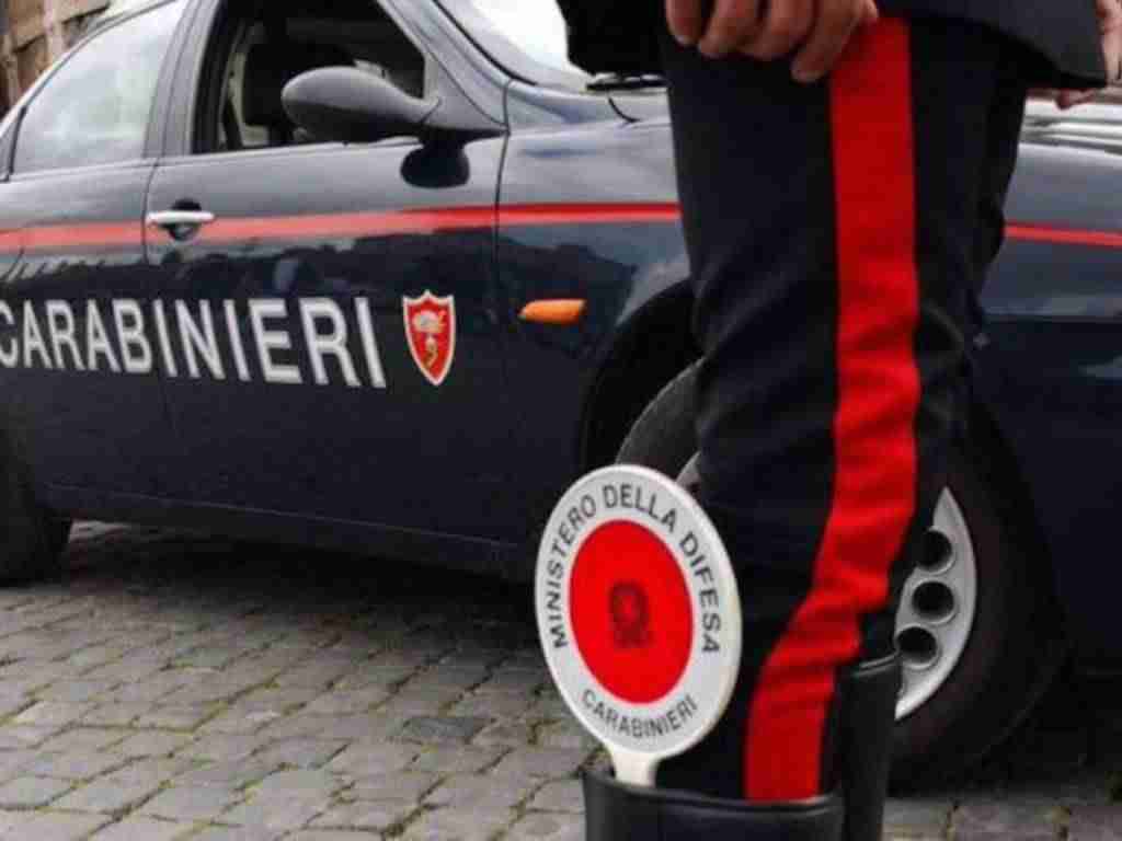 Ruba generi alimentari al supermercato, arrestato dai Carabinieri