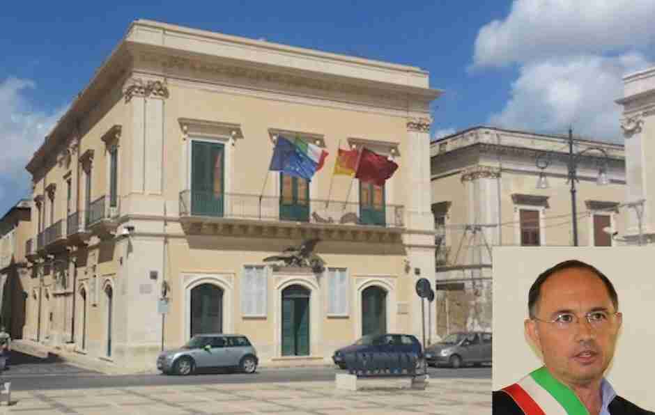 Coronavirus – Giovedì 21 maggio incontro di confronto tra Sindaco e attività commerciali: gli orari per categoria Coronavirus – Giovedì 21 maggio incontro di confronto tra Sindaco e attività commerciali: gli orari per categoria