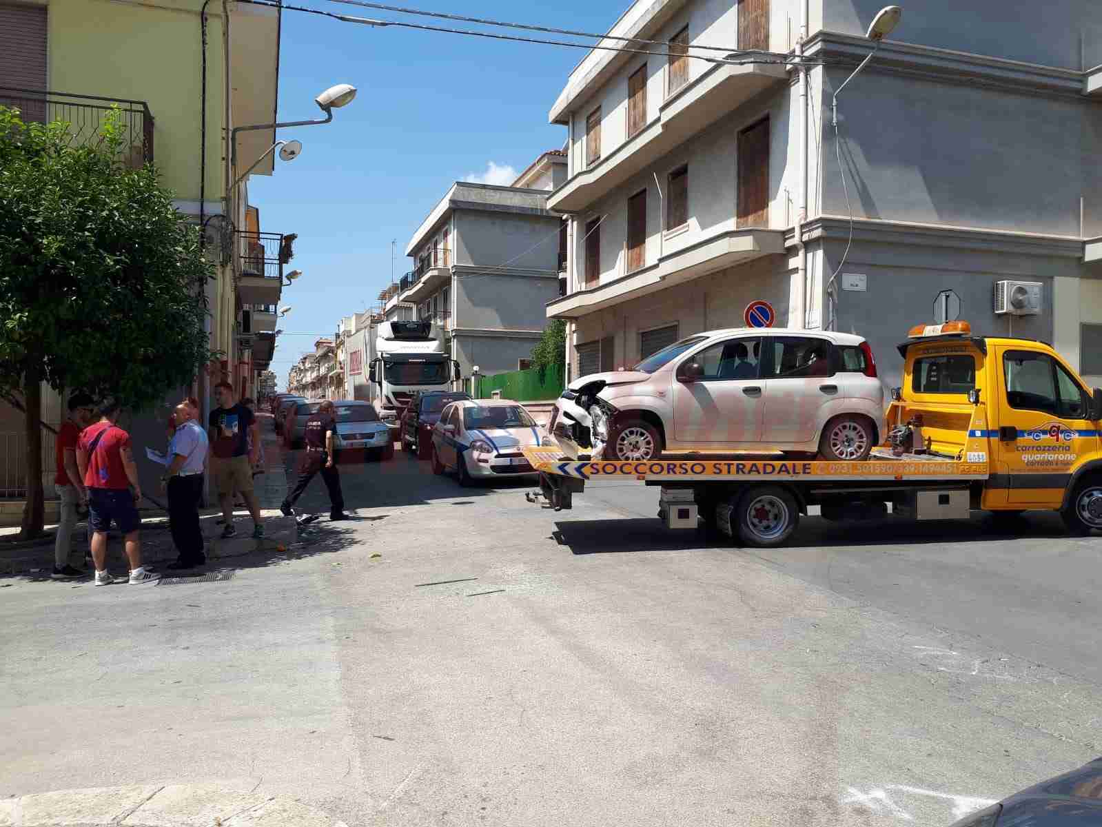 Ennesino incidente in via Bellini/Cesare Battisti, l’Amministrazione aspetta l’irreparabile?