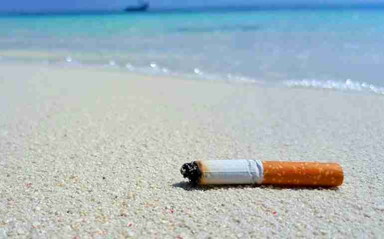 Nelle spiagge di Noto vietato fumare e abbandonare mozziconi, Bonfanti: “Difendiamo salute e natura”