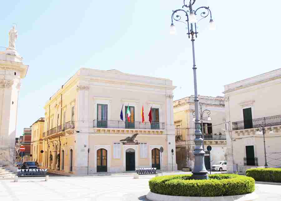 Commemorazione dei defunti: lunedì 1 novembre chiusi gli uffici comunali