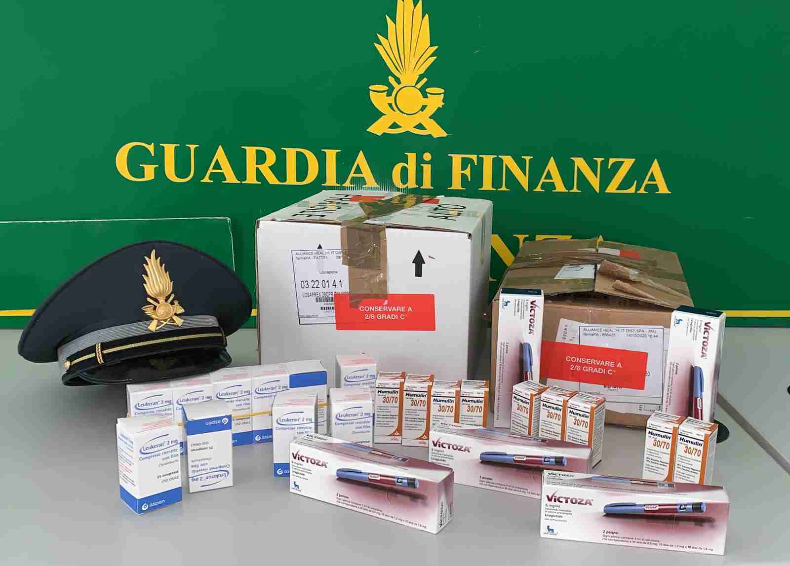 Rosolini, la GdF sequestra 270 dosi di farmaci inutilizzabili destinati a diabetici e malati oncologici