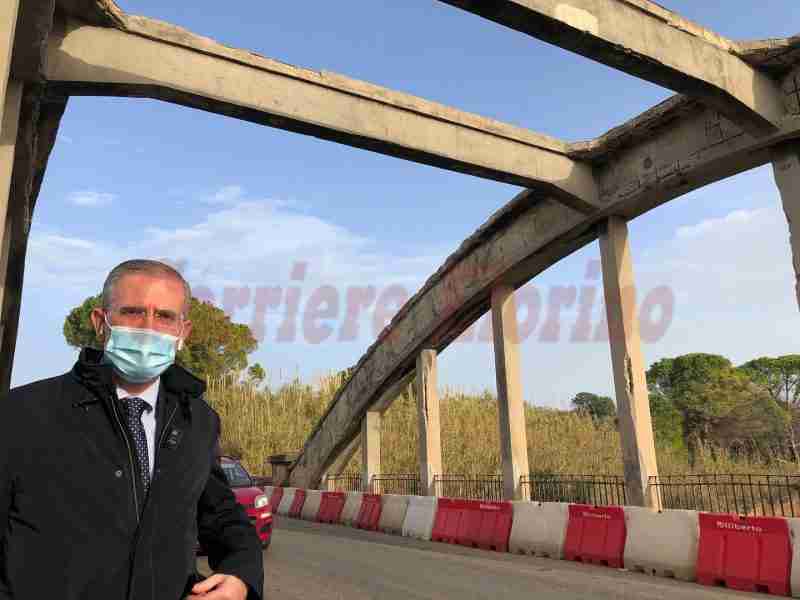 L’Ass. Marco Falcone: “Avviato il risanamento del ponte di Cassibile”