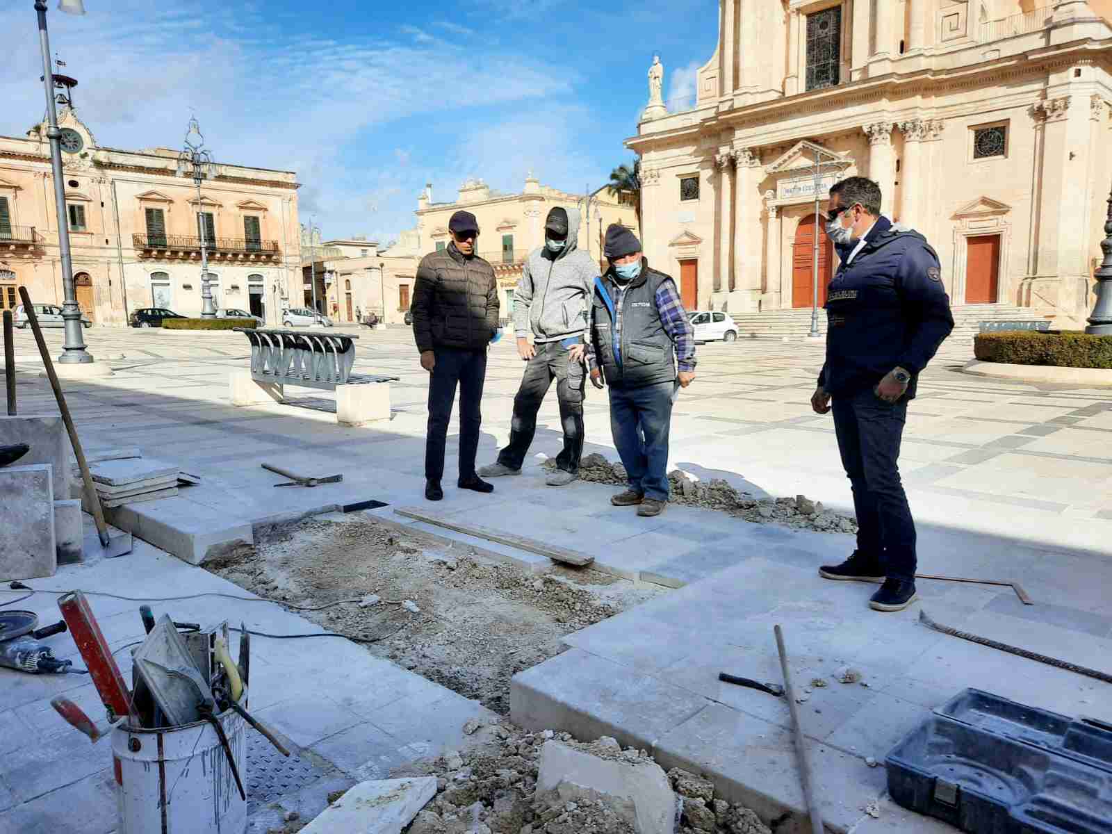 Iniziata la realizzazione delle rampe in Piazza Garibaldi, Nicastro: “Rimosse barriere architettoniche”