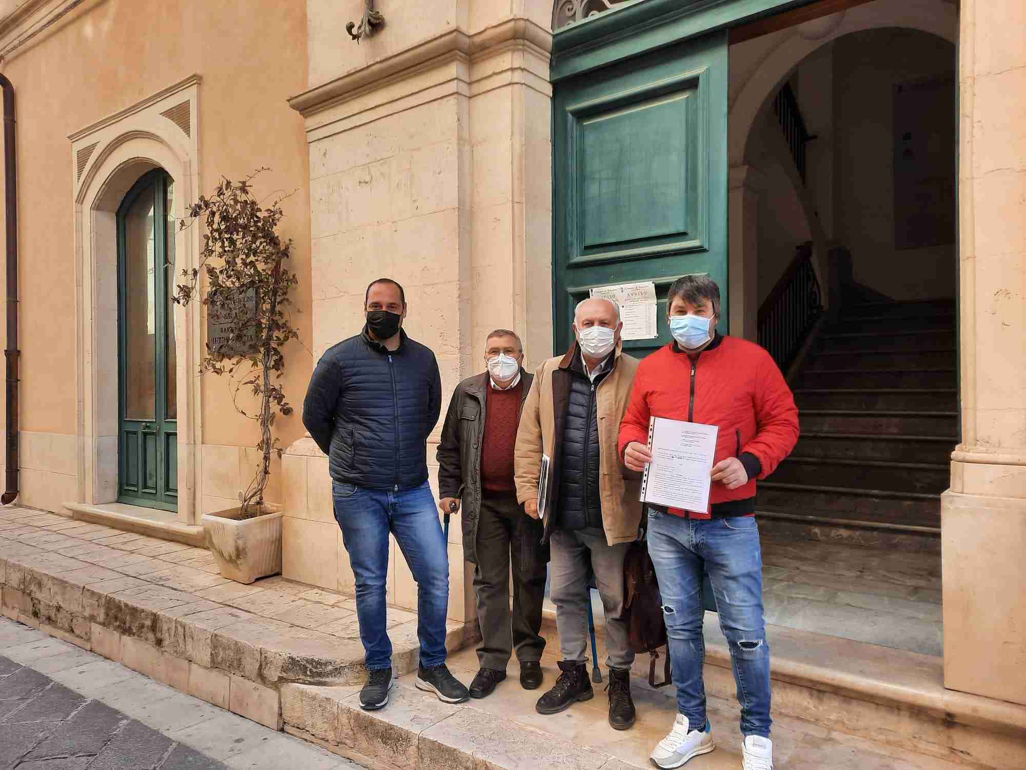 “Pensano che l’opposizione stia ancora bluffando?”, presentata la mozione di sfiducia nei confronti del Sindaco