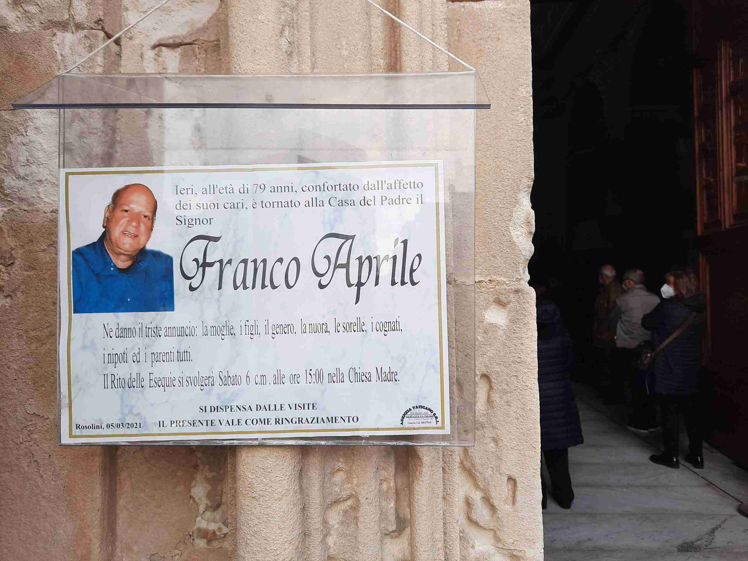 Si sono svolti oggi i funerali di Franco Aprile, storico proprietario del negozio “Maroa”
