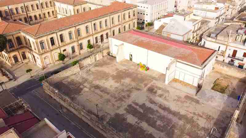 Nuovo comando dei Vigili Urbani, arriva l’ordinanza di sgombero per le classi dell’Istituto De Cillis