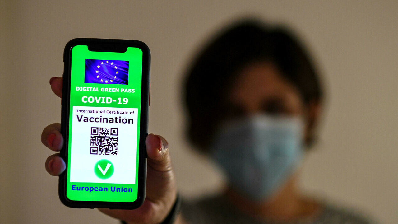 Dall’1 febbraio Green Pass e mascherine Ffp2, come comportarsi negli uffici pubblici e privati