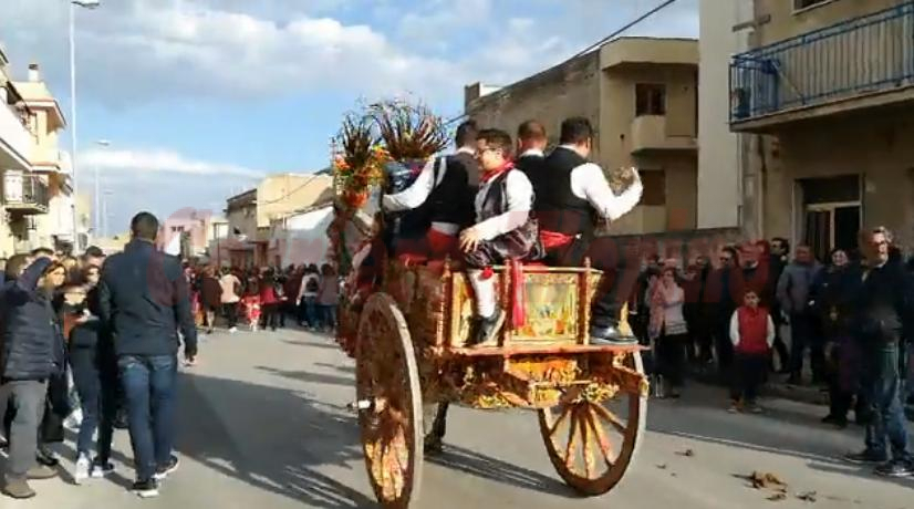 Sabato 7 maggio torna a Rosolini la sfilata dei carretti siciliani e dei cavalli a sella