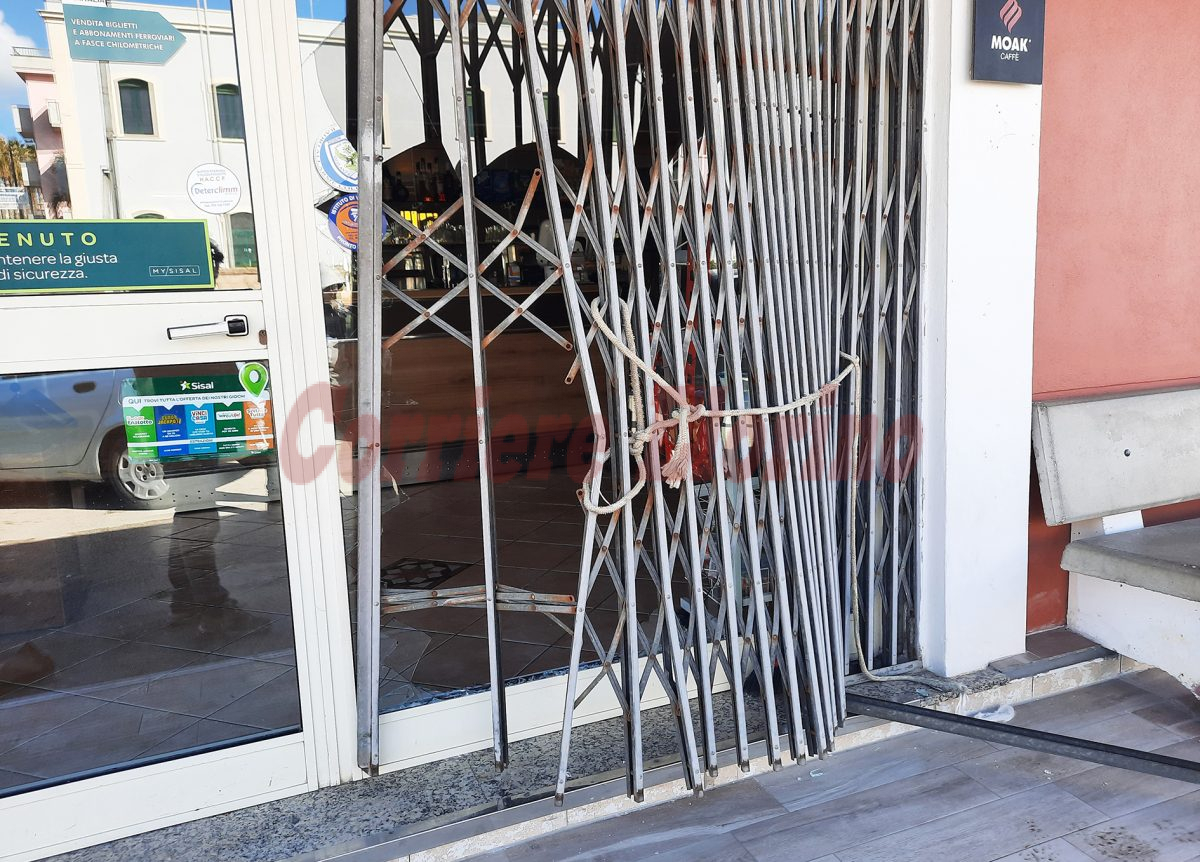 Ennesimo furto con scasso a Rosolini, colpito il bar “Bistrò” della stazione ferroviaria