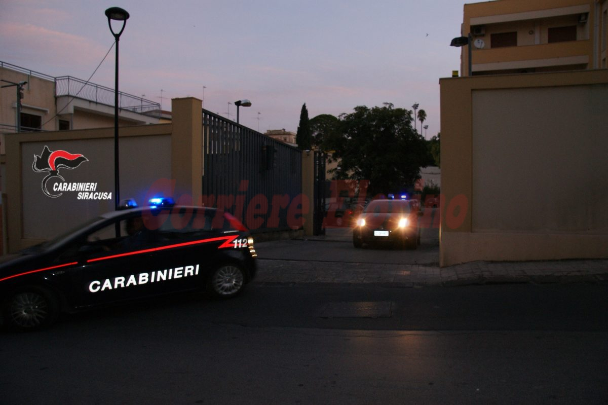 Droga e cellulari ai detenuti, nei guai un sovrintendente della Polizia Penitenziaria del carcere di Noto