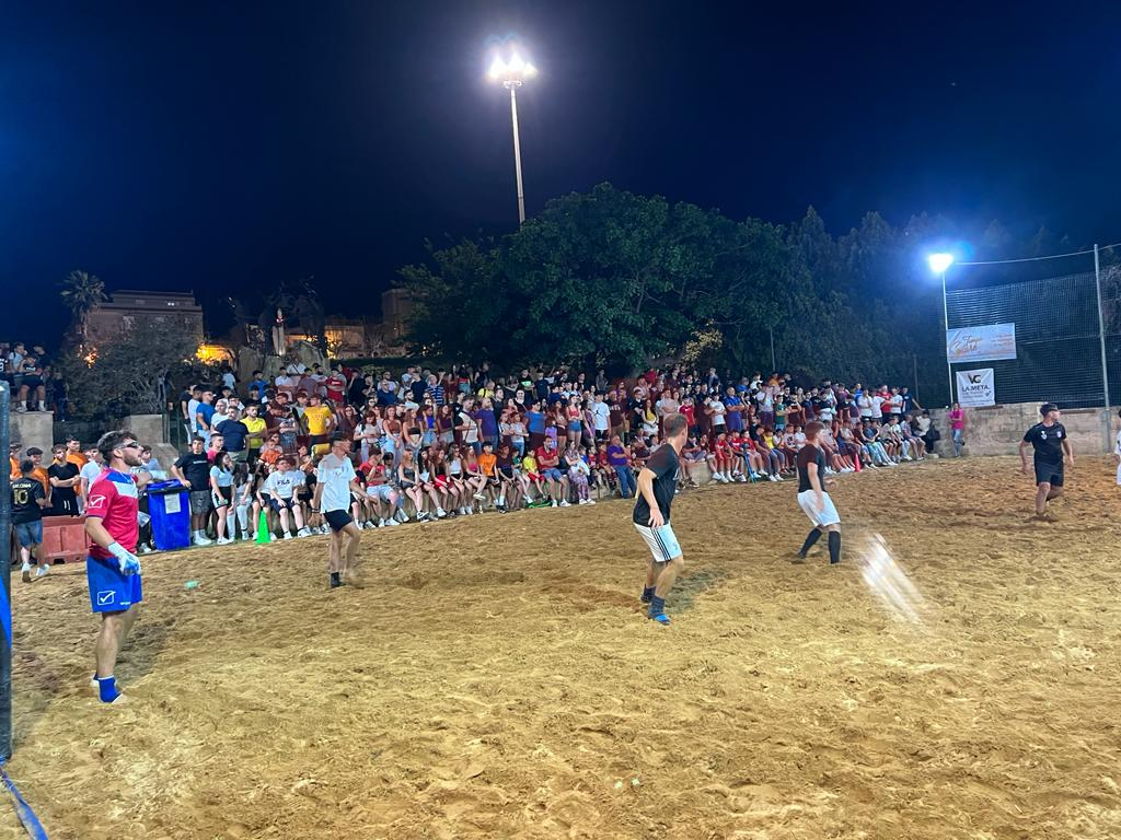 Rissa al Beach Soccer, il sindaco sospende il torneo, l’Avis: “Denigrati l’evento, l’associazione e la città”