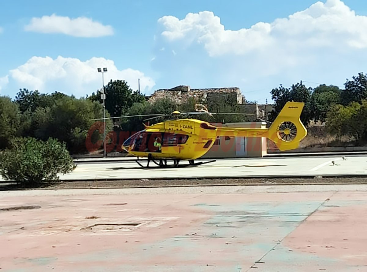 Incidente a Rosolini: giovane schiacciata da un’auto, trasportata in elisoccorso a Catania