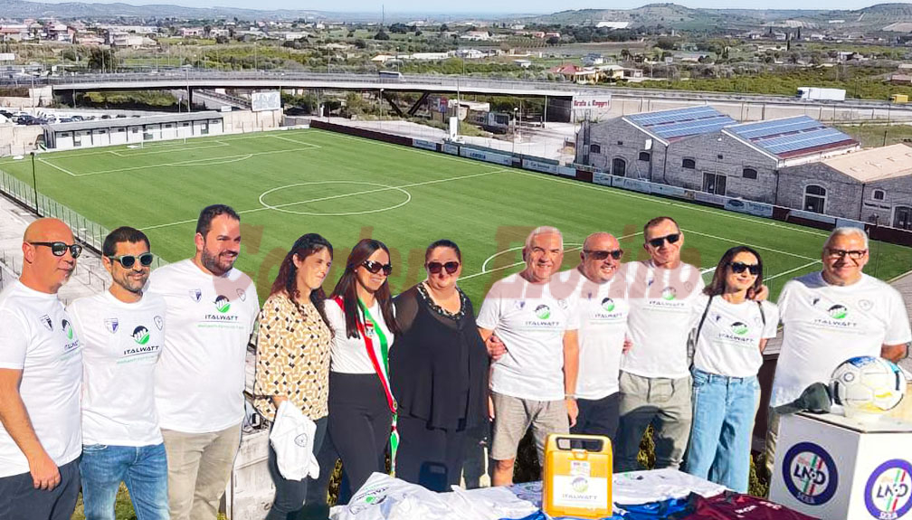 Più sicurezza allo stadio comunale Salvatore Consales, “Italwatt” dona un defibrillatore salvavita