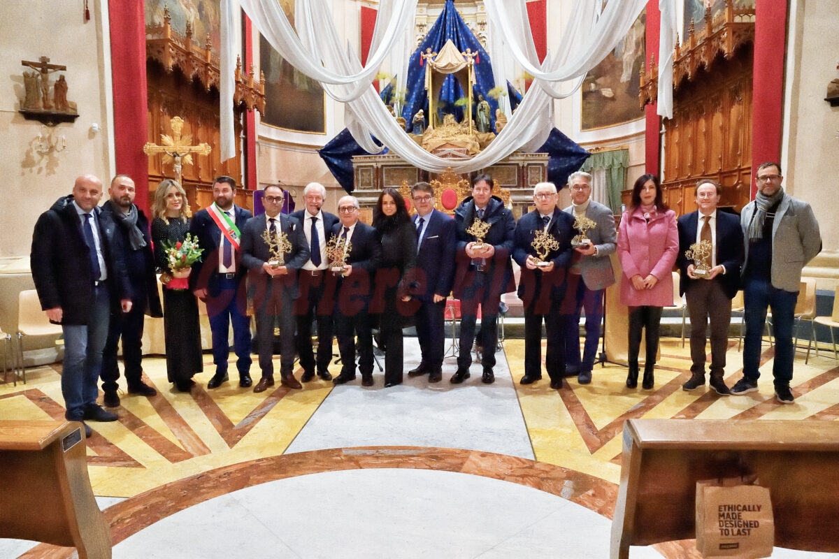 L’amministrazione Spadola sceglie “l’eccellenza”, premiati con il Carrubo d’Oro sei “figli di Rosolini”