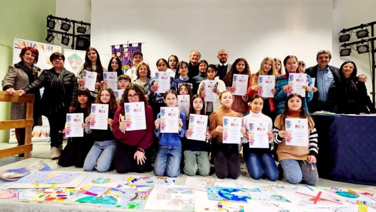 Un poster per la pace, il Lions Club Pachino-Rosolini premia gli studenti della De Cillis