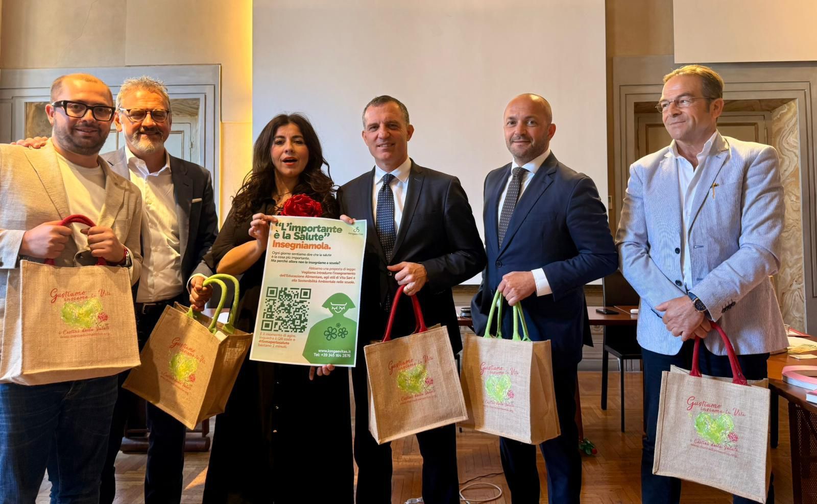 Educazione alimentare nelle scuole, inizia la raccolta firme per proposta legge popolare #firmaperlasalute Educazione alimentare nelle scuole, inizia la raccolta firme per proposta legge popolare #firmaperlasalute