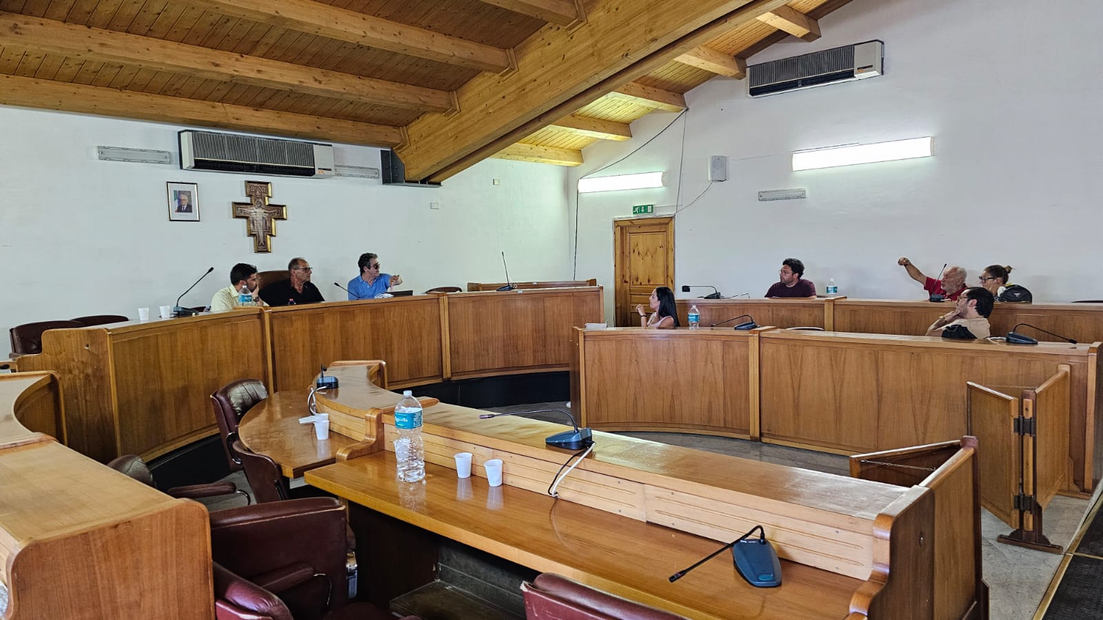 A Rosolini consiglio comunale surreale, l’opposizione porta avanti i lavori con tutta la “maggioranza” assente A Rosolini consiglio comunale surreale, l’opposizione porta avanti i lavori con tutta la “maggioranza” assente
