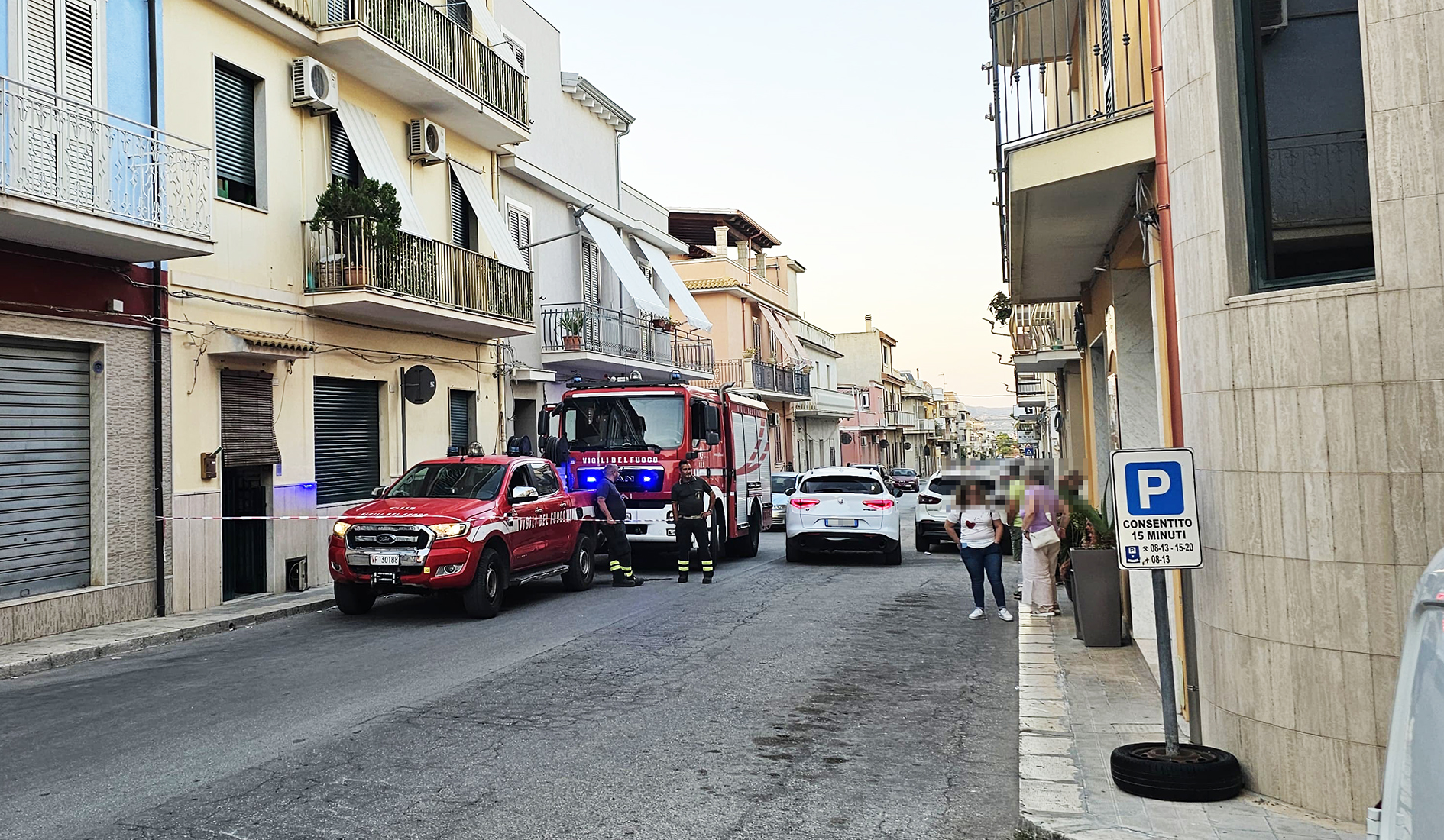 “Abbiamo sentito un boato”: attimo di panico in via Cesare Battisti per una fuga di gas “Abbiamo sentito un boato”: attimo di panico in via Cesare Battisti per una fuga di gas