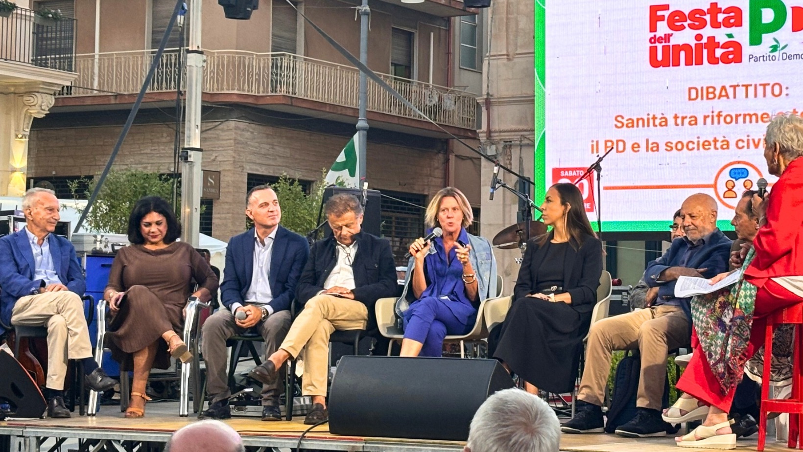 Sanità, la senatrice Lorenzin alla Festa dell’Unità: “Il servizio sanitario nazionale si può salvare” Sanità, la senatrice Lorenzin alla Festa dell’Unità: “Il servizio sanitario nazionale si può salvare”